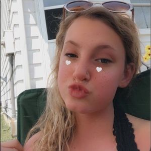 Meet your Posher, Corinne